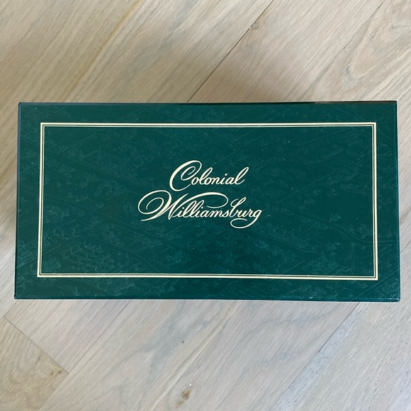 Williamsburg Randolph Carriage - Lang and Wise - Picture 8 of 10